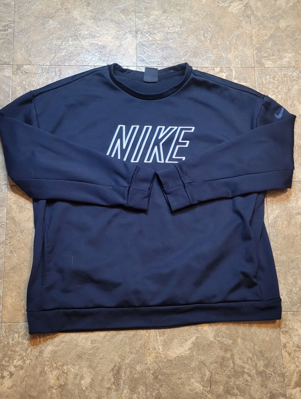 Nike Therma Training Sweatshirt Top Womens Large L Black Long Sleeve Spellout